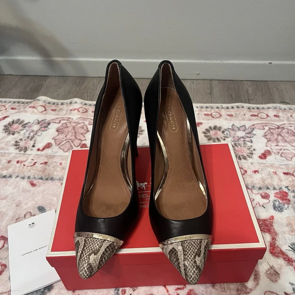 Coach Shoes Size 7.5B Black Heel with Snake Skin Pointed Toe and Gold Band Box